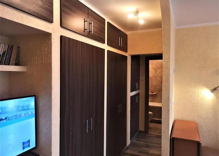 Anca * ブカレスト