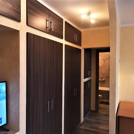 Anca * 布加勒斯特